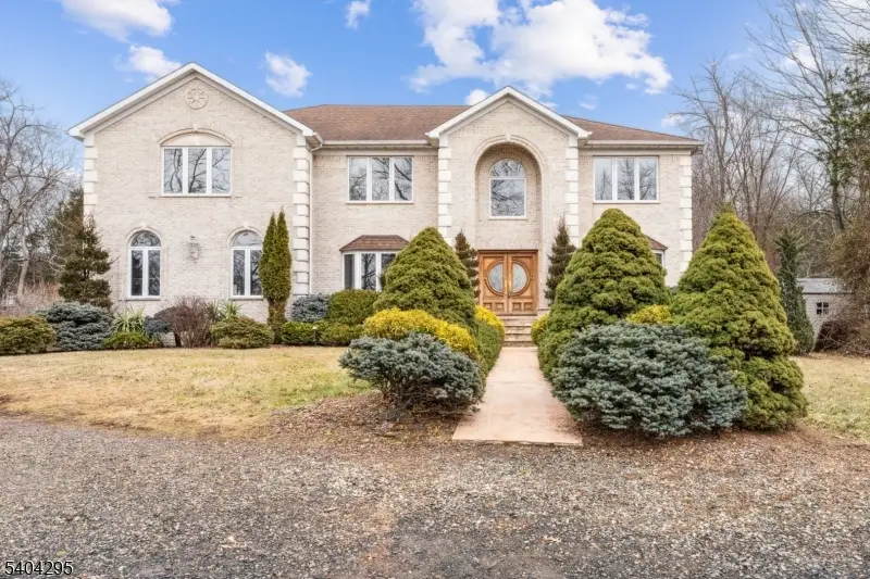662 Foothill Rd, Green Knoll, NJ 08807 - Image #1