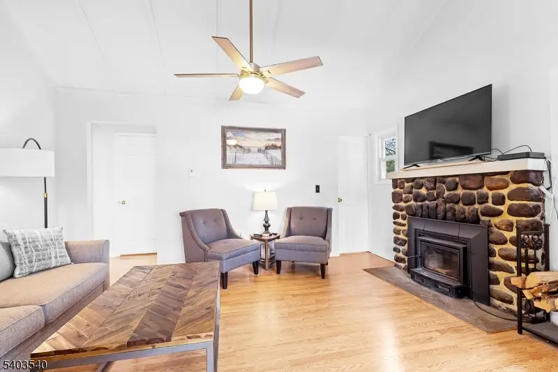 16 Absecon Rd, Parsippany Troy Hills, NJ 07054 - Image #2