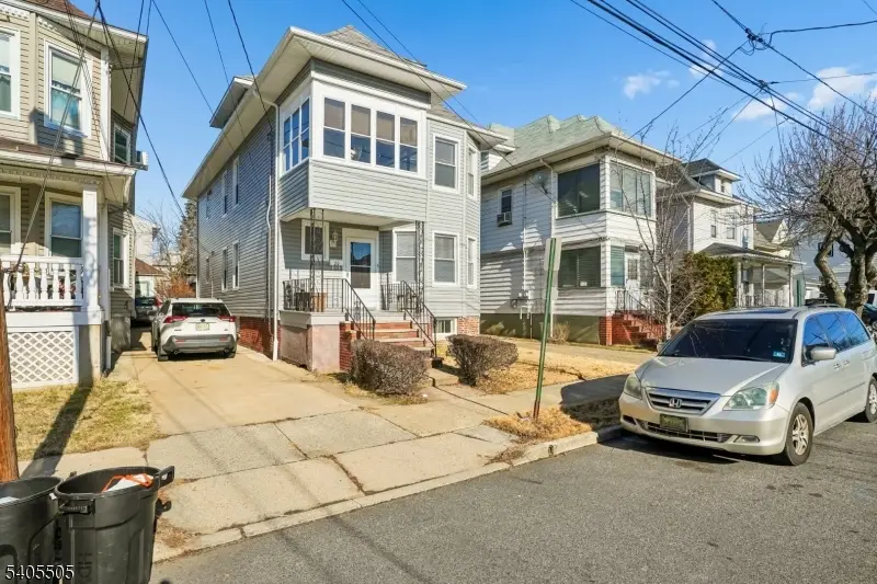 18 E 2nd St, Clifton, NJ 07011 - #3