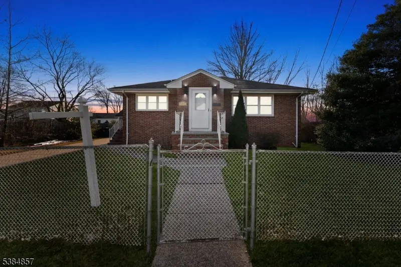 147 Wedgewood Ave, Woodbridge, NJ 07095 - Image #3