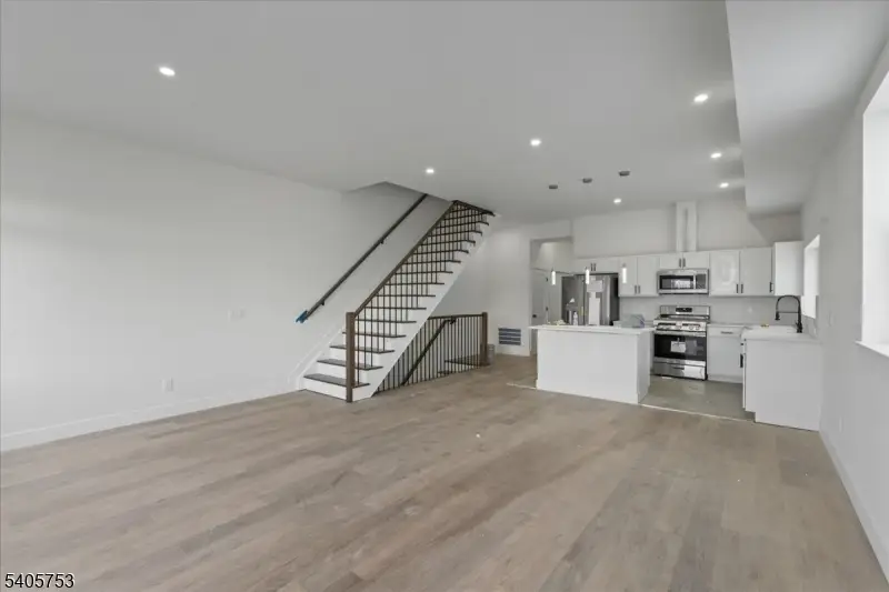 367 21st St, Irvington, NJ 07111 - #3