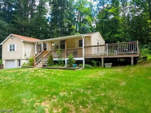 17 Youngs Rd, Andover Twp., NJ 07860
