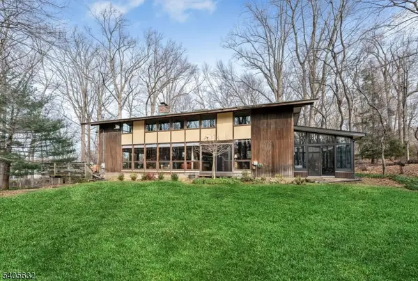 155 Hickory Ln, Closter Boro, NJ 07624