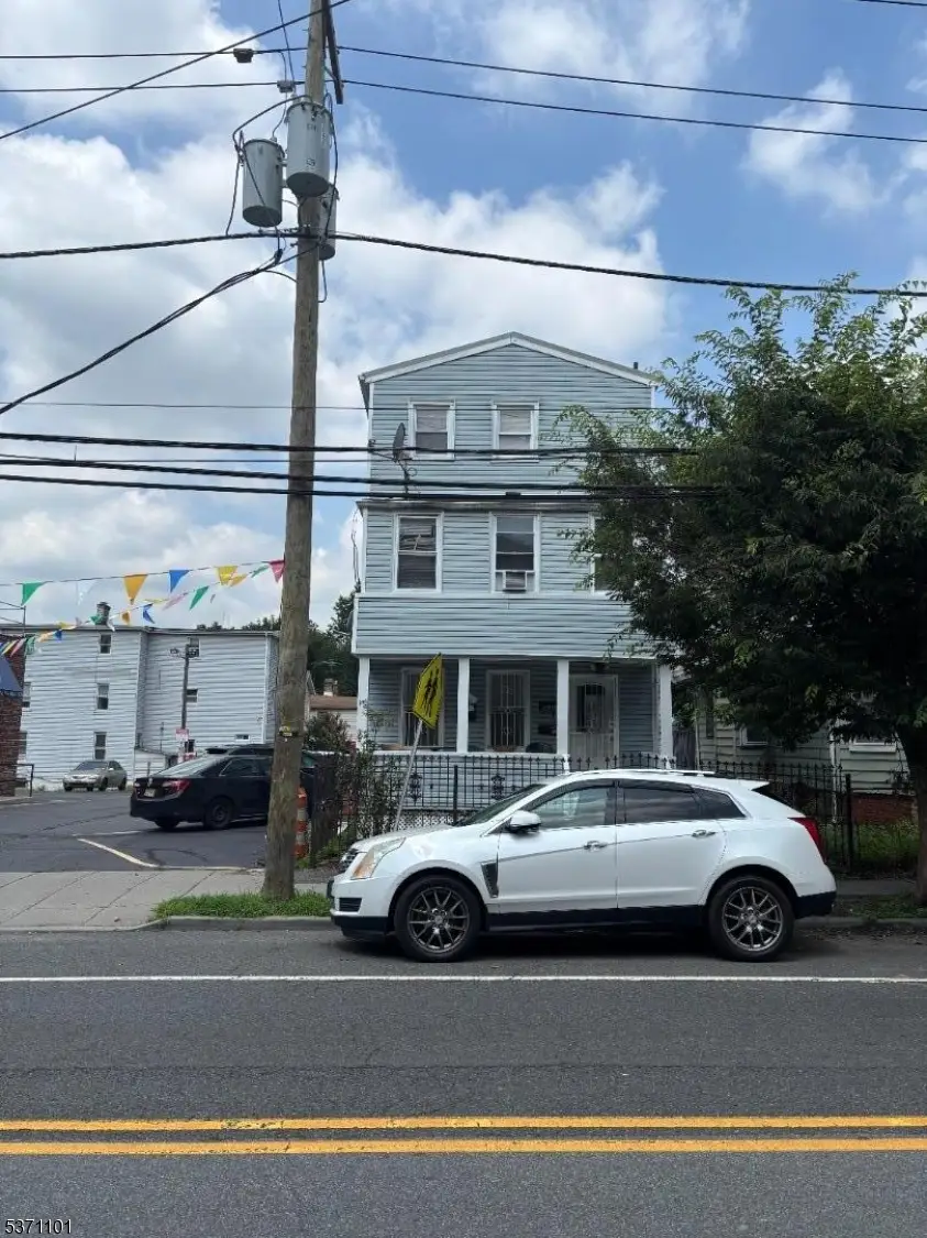 669 Scotland Rd #2, Orange, NJ 07055 - Image #2