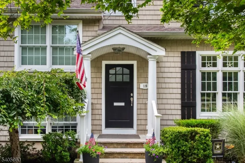 19 Springbrook Rd, Livingston, NJ 07039 - Image #2