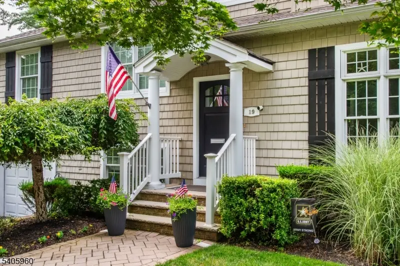 19 Springbrook Rd, Livingston, NJ 07039 - Image #3