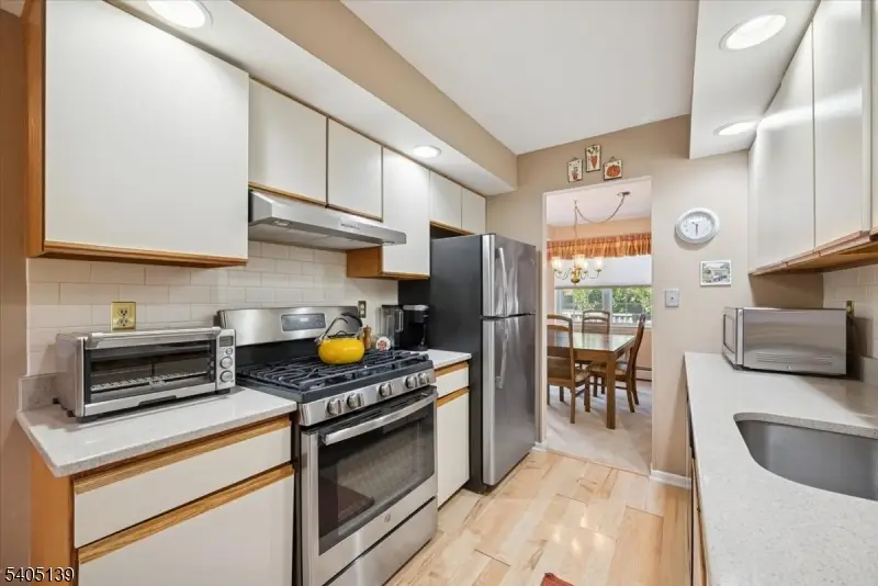 17 Coachlight Dr #17, Chatham Township, NJ 07928 - Image #3