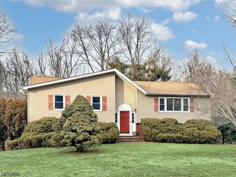 131 James Dr, Ringwood, NJ 07456 - Image #1