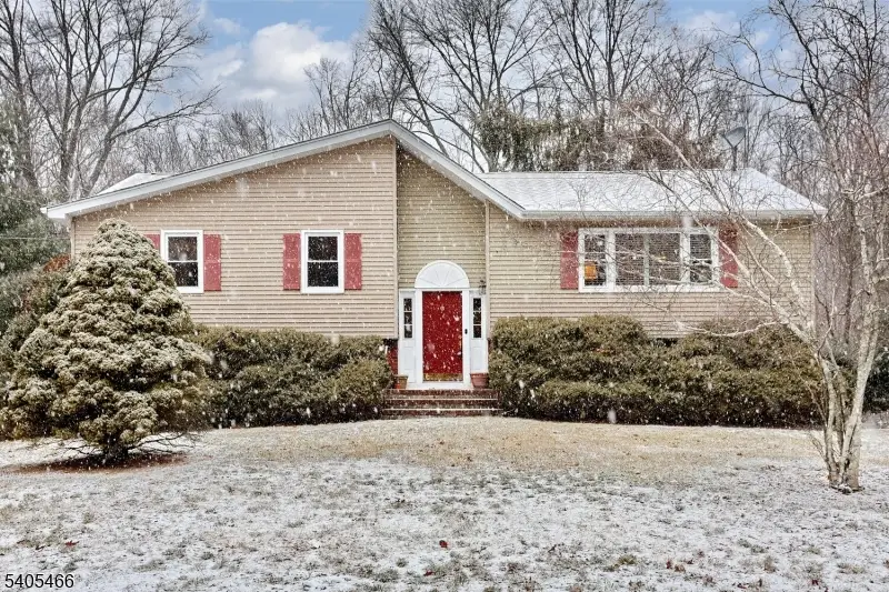 131 James Dr, Ringwood, NJ 07456 - Image #2
