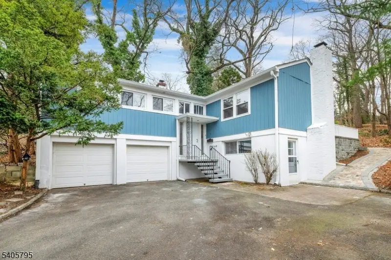 49 Pine Grove Rd, Berkeley Heights, NJ 07922 - #1