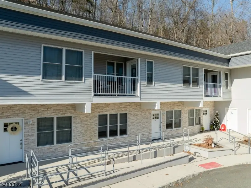 165 Lakeside Rd #8, Hewitt, NJ 07421 - Image #3