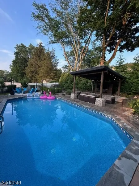 2 Holderith Rd, West Caldwell, NJ 07006 - Image #3