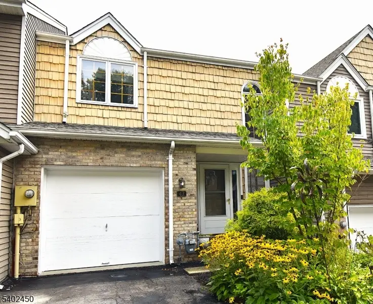 47 Edgefield Dr, Parsippany Troy Hills, NJ 07950 - Image #1