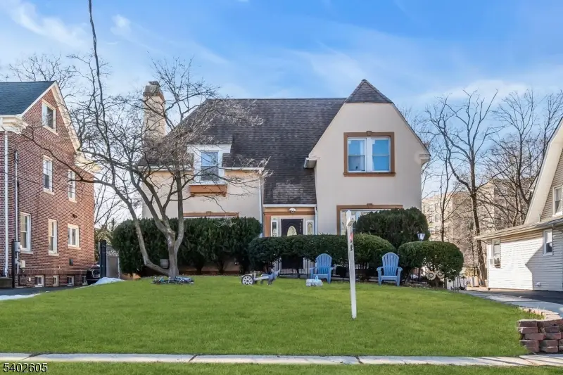 297 Hamilton Pl, Hackensack, NJ 07601 - #1