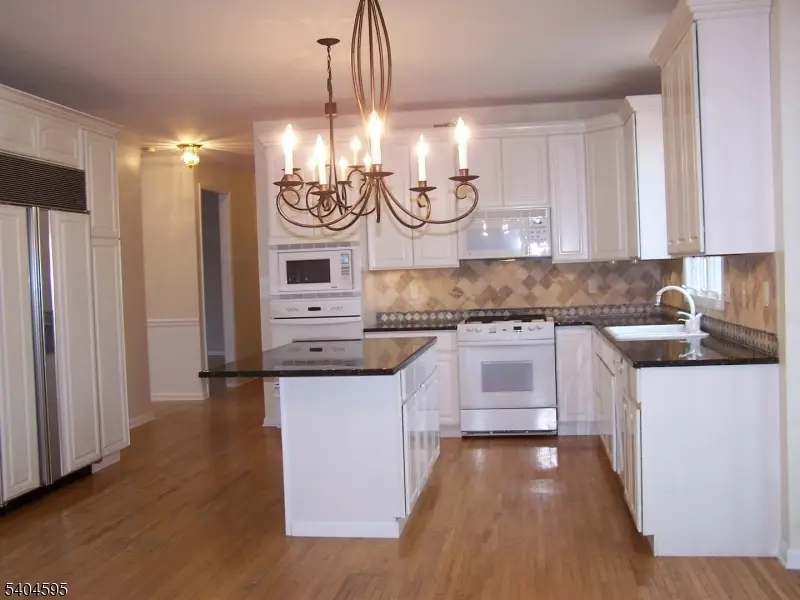 20 Northwood Dr, Pittstown, NJ 08867 - Image #3