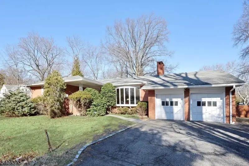 11 Kenneth Rd, Upper Montclair, NJ 07043 - Image #2