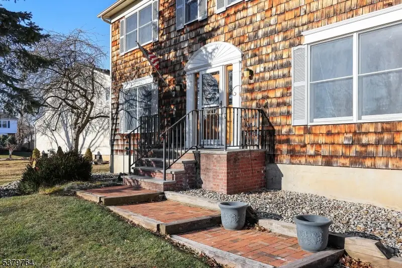 99 Beechwood Cir, Hillsborough, NJ 08844 - Image #2