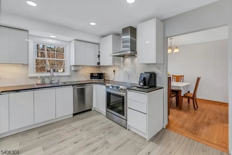 25 Sunset Trl, Rockaway Township, NJ 07866 - Image #2