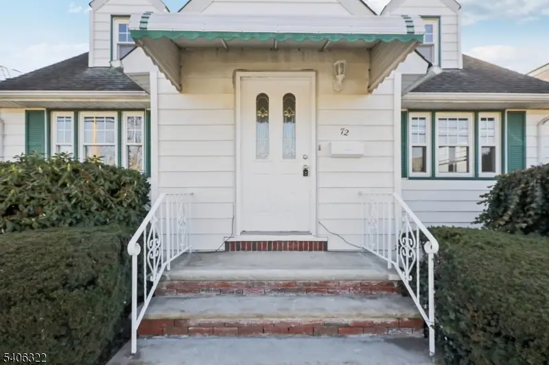 72 Washington Ave, Elmwood Park, NJ 07407 - #3