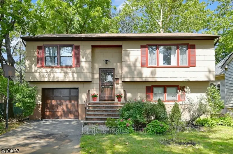 213 Myrtle Ave, Scotch Plains, NJ 07076 - Image #1