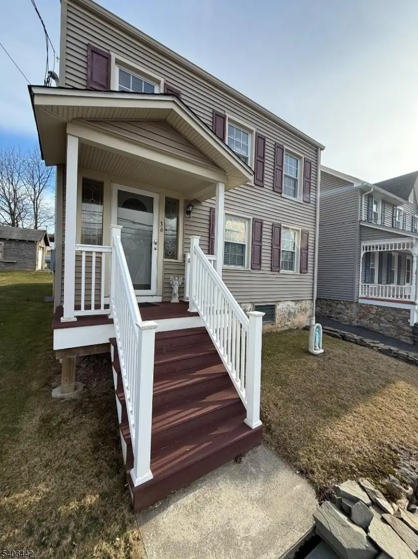 36 Willow Ave, Bloomsbury, NJ 08804 - Image #1