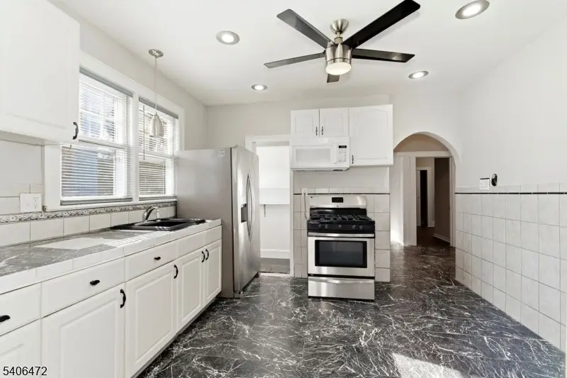 15 Valley St, Newark, NJ 07106 - Image #3