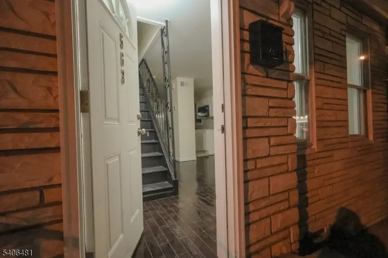 563 S 17th St, Newark, NJ 07103 - Image #3