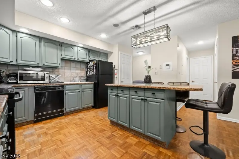 41-51 Wilson Ave #3B, Newark, NJ 07105 - Image #2