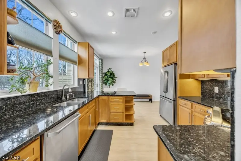 17 Mallard Ln, The Hills, NJ 07921 - #2