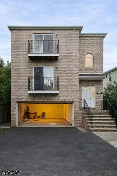 56-58 Kent St, Newark, NJ 07108 - Image #1