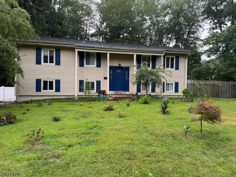 31 Green Dr, East Hanover, NJ 07936 - Image #2