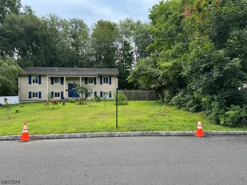 31 Green Dr, East Hanover, NJ 07936 - Image #3