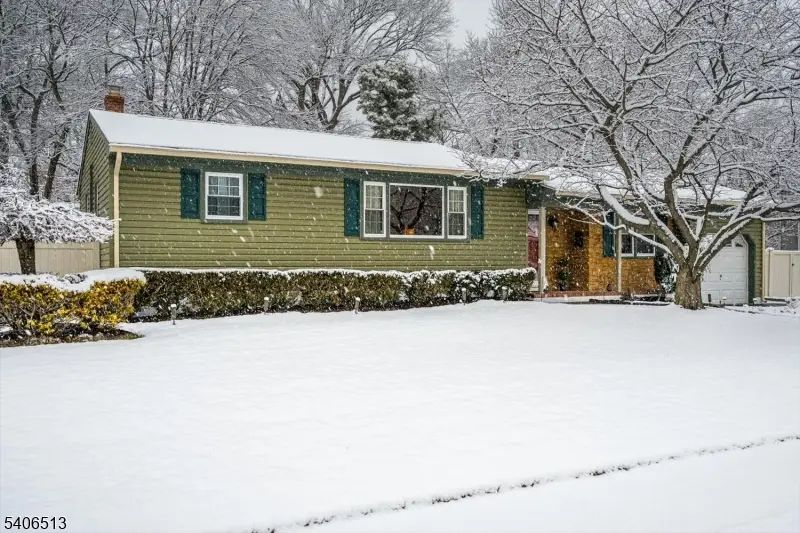 108 Elizabethtown Ct, South Plainfield, NJ 07080 - Image #2