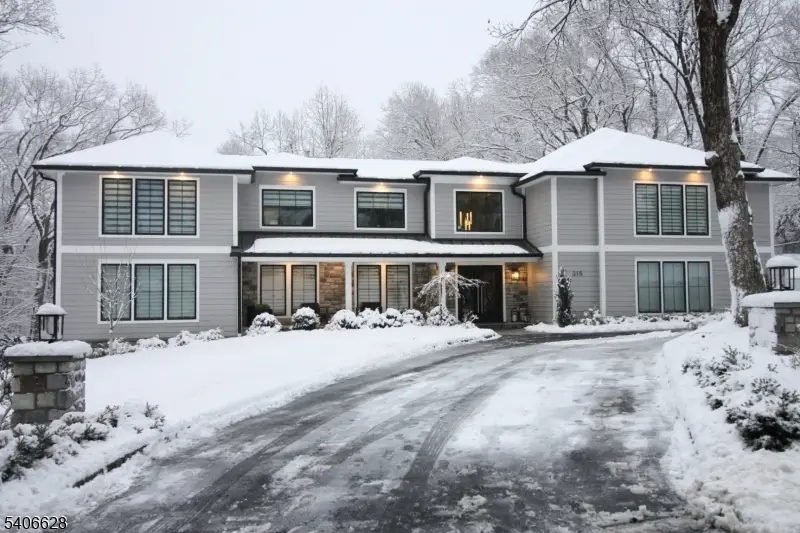 315 Freemans Ln, Franklin Lakes, NJ 07417 - Image #3