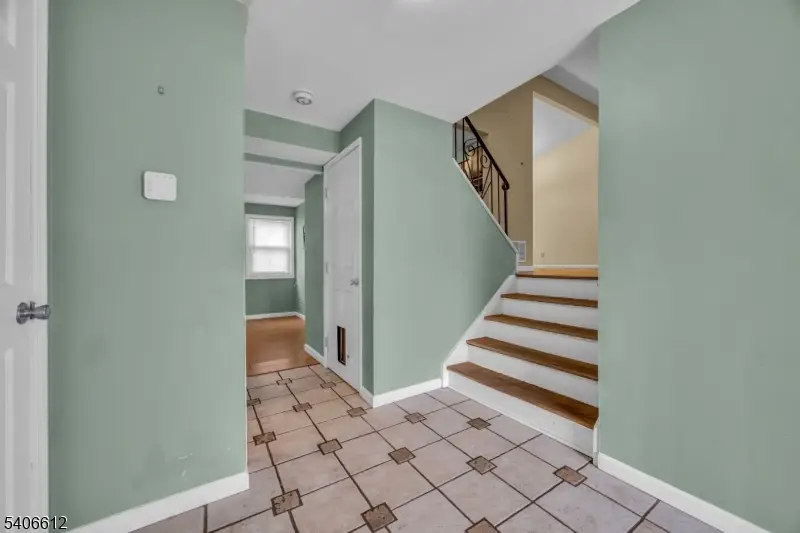 40 Drake Rd, Franklin Township, NJ 08873 - Image #3