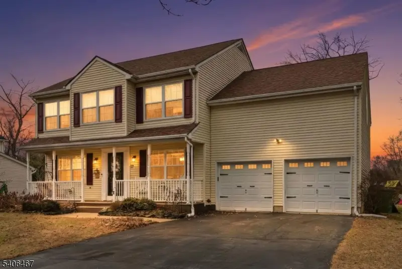 17 Frelinghuysen St, Belvidere, NJ 07823 - Image #1