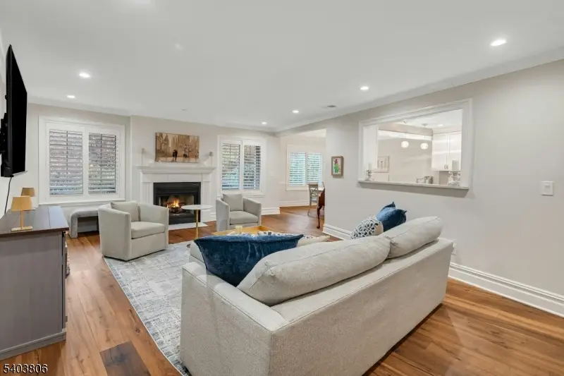 198 Riveredge Dr, Chatham Township, NJ 07928 - Image #2