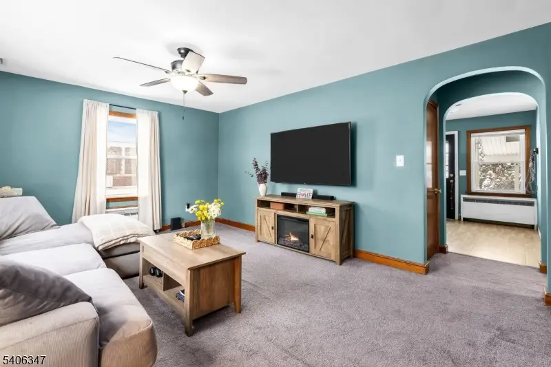 593 Corliss Ave, Phillipsburg, NJ 08865 - Image #2