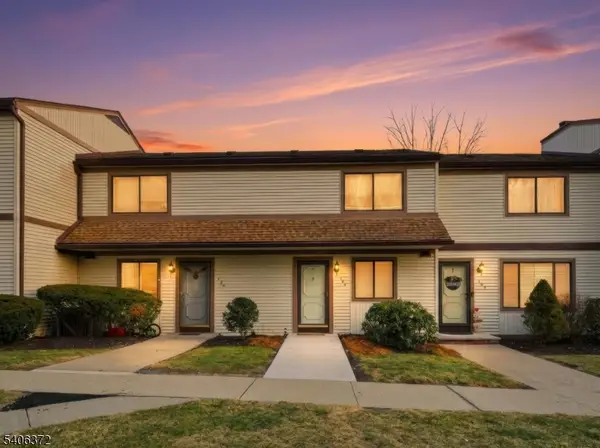 104 Stonegate Ln, Stanhope Boro, NJ 07874