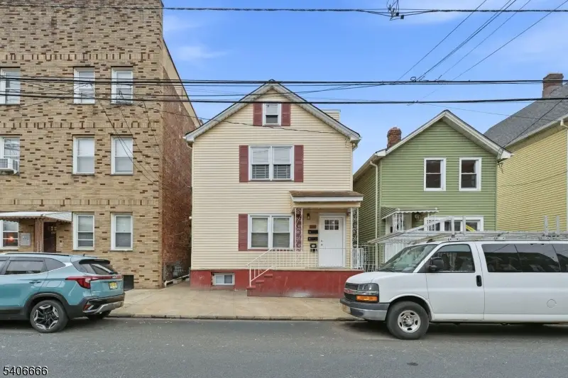 328 John St, Elizabeth, NJ 07202 - #3