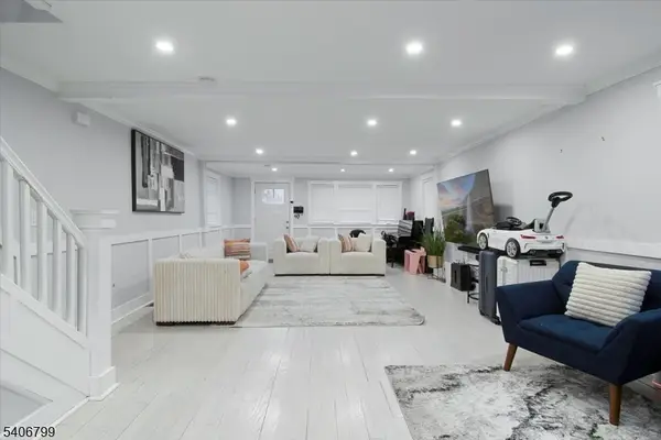 113 Sanford St, East Orange City, NJ 07018