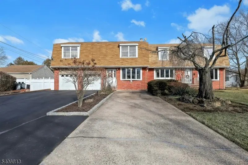 4 Highfield Ct, Preakness, NJ 07470 - Image #1