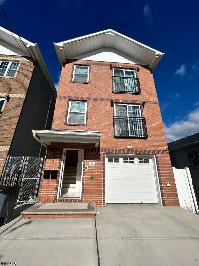 337 13th Ave, Newark, NJ 07103 - Image #1