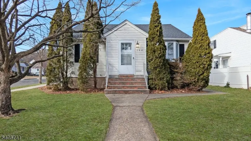 344 Maplewood Ave, Clifton, NJ 07013 - #1