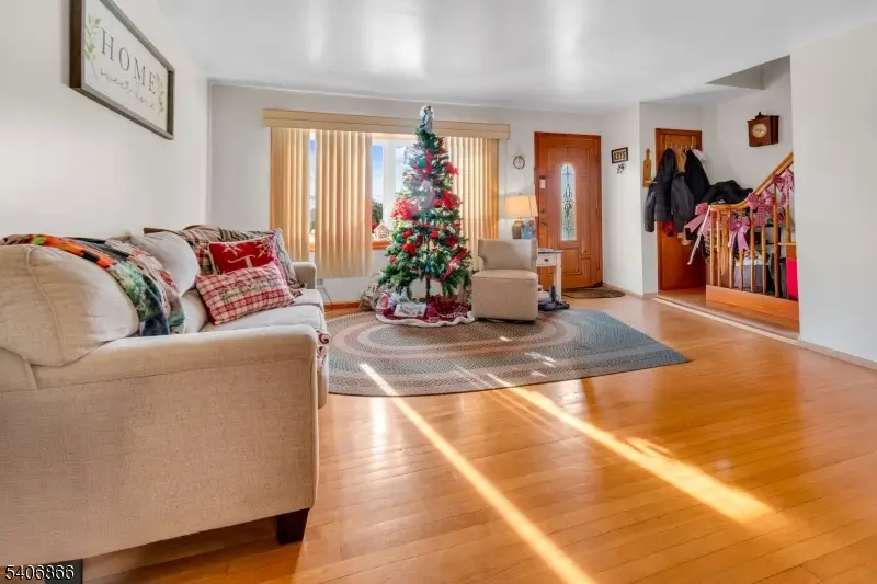 20 Bergen Ave, North Arlington, NJ 07031 - Image #2