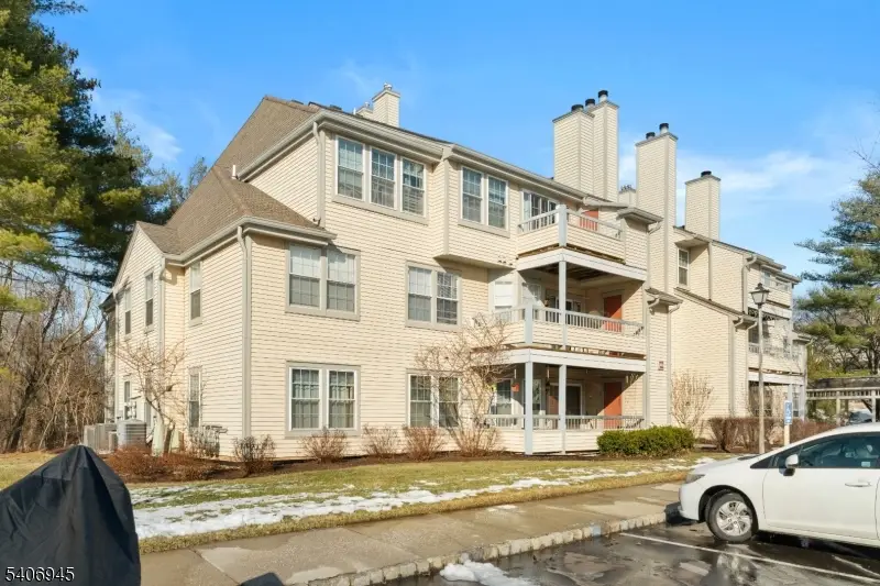 303 Trinity Ct #11, West Windsor Township, NJ 08540 - Image #1