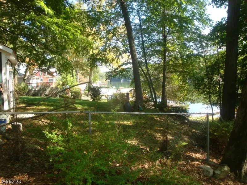 207 Hudson Ave, Hopatcong, NJ 07843 - Image #1