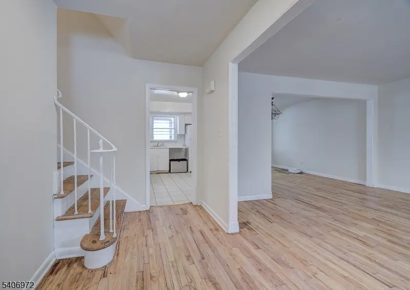 27 Old Short Hills Rd, Livingston, NJ 07052 - #3