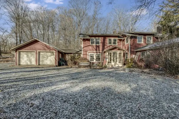 302 Oak Ridge Rd, West Milford Twp., NJ 07438