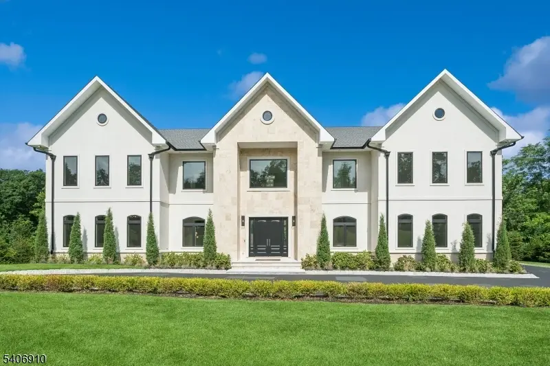 39 Westmount Dr, Livingston, NJ 07039 - Image #1